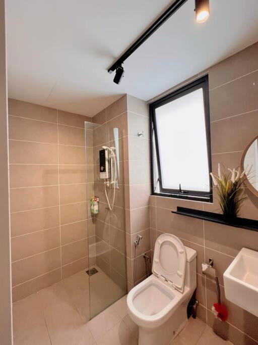 7 Pax Family Connecting Room D'Sara, Direct Link Mrt Kampung Selamat, Near Sungai Buloh & Thomson Hospital Shah Alam Exterior foto